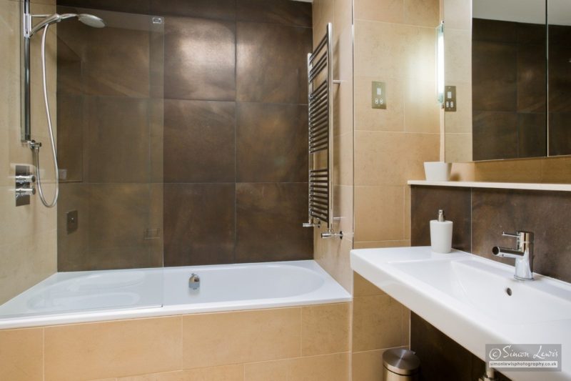 bathroom apartment 15 Portland Place